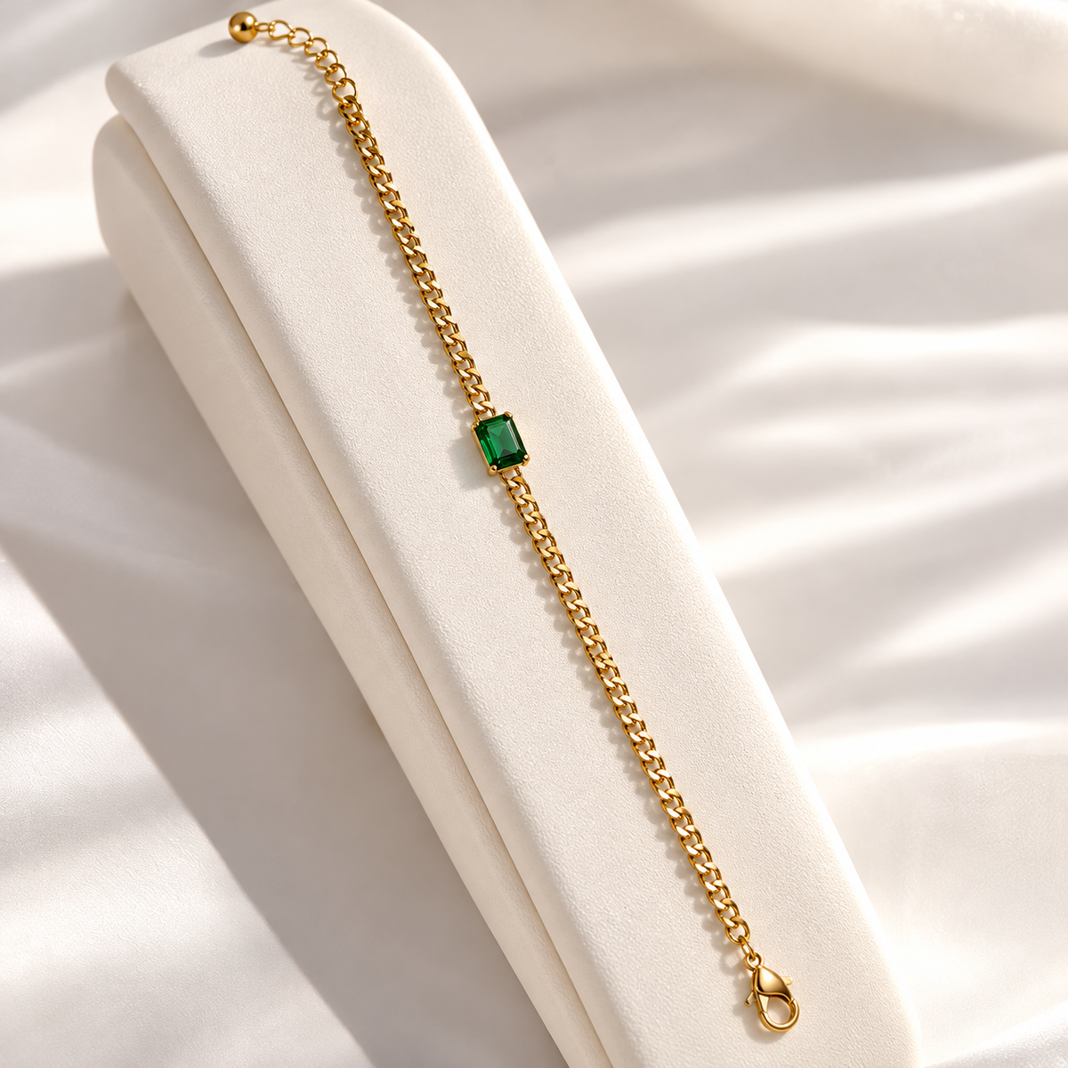 Gold-Plated Emerald Green Solitaire Chain Bracelet